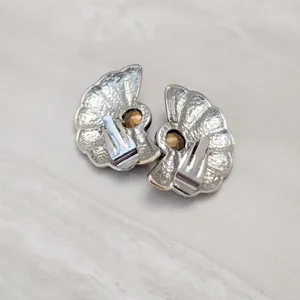 Vintage Clip On Earrings Extra Large Silver/Gold Tone Fan Shape - Loose Clips thumbnail 3