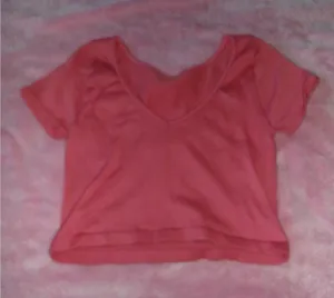 Pink crop top V neck thumbnail 1