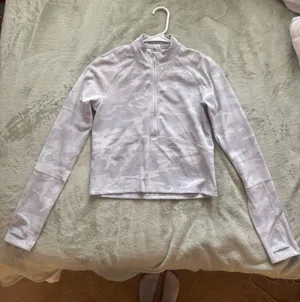 Lululemon long sleeve thumbnail 1