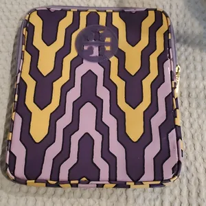 Tory Burch Ipad Case 8 x 10 (#9) thumbnail 1