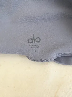 Alo Yoga High-Waist Airbrush Legging in Fog thumbnail 3