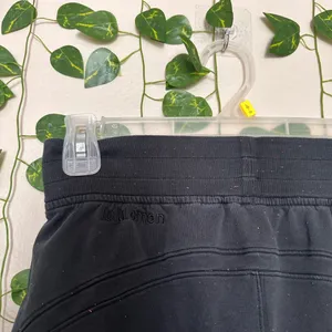 Women’s Lululemon joggers, confetti, joggers size extra small small thumbnail 3