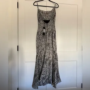 $189 New Elliatt Autonomy Dress - Black &White - XS thumbnail 4