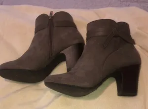 Solanz Size 6M Carlita Booties Boot Heels thumbnail 1
