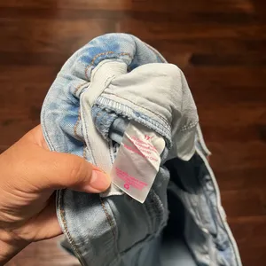 Plus size jeans Size 17, cute and high waisted. thumbnail 3
