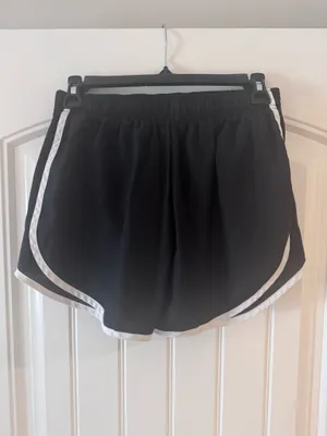 Nike Dri-Fit Shorts size M thumbnail 2