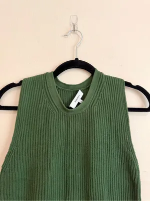 Aritzia Babaton Olive Green Sleeveless Ribbed Knit Tank Top Size Small thumbnail 3