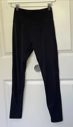 Alphalete Black 7/8 Length Leggings Medium Workout thumbnail 1