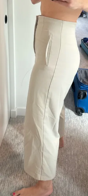 Khaki Zara pants thumbnail 3