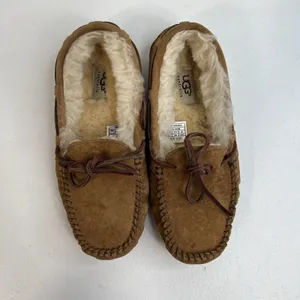 Ugg Sz 6 Dakota Slipper Leather Nubuck Beige Moccasin Slip On Shoes 5612 Women’s thumbnail 6
