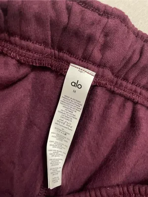 Alo Yoga NWT Accolade Straight Leg Sweatpants Burgundy Size M thumbnail 6