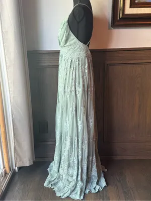 Wishlist Apparel Delicate Mint Lace V-Neck Spaghetti Strap Maxi Dress Large NWT thumbnail 3