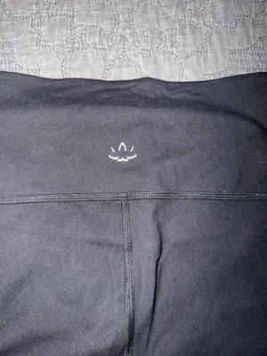 Beyond Yoga Black High-Waist Performance Leggings thumbnail 4
