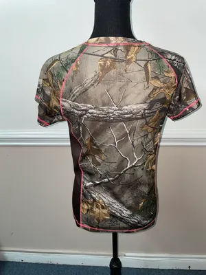 Realtree Dri-More Tech Camo Short Sleeve Women’s Tee Size Small thumbnail 3