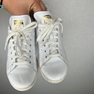 Adidas Stan Smith White Leather Floral Heel Gold Foil Sneakers Womens 6.5 thumbnail 2