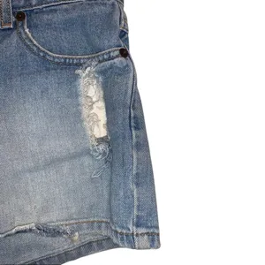 American Eagle Outfitters Distressed Denim Shorts 6 Light Wash‎ Jean Shorts thumbnail 2