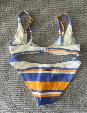 Maia Triangl Bikini Set thumbnail 2