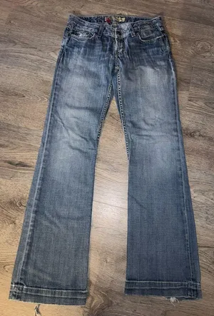 BKE Buckle - Y2K low waisted Jeans with light flare! Style - Madison stretch thumbnail 1