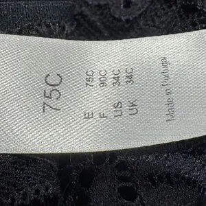 Hanro of Switzerland Luxury Moments Black Lace Bra Women’s 34C thumbnail 3