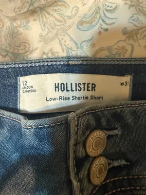 Hollister Low-Rise shortie shorts thumbnail 3