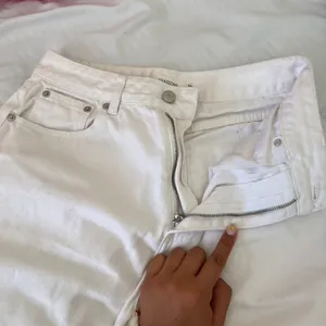 Glassons white baggy jeans thumbnail 3
