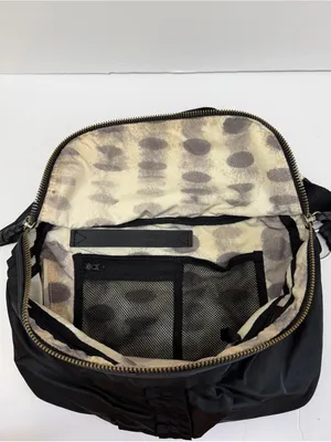 Lululemon Good Fortune Crossbody Shoulder Fanny Bag Black thumbnail 11