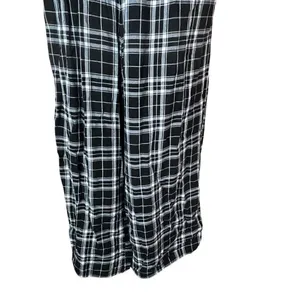 Hollister Black and White Plaid Jumpsuit Size Medium‎ thumbnail 4