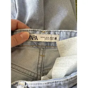 Zara Brono Blue Split Flare Jeans Light Wash Raw Hem Size 4 EUR 36 thumbnail 2