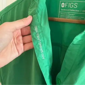 FIGS Rafaela Oversized Scrub Top XS Green Medical Hospital Technical Collection thumbnail 3