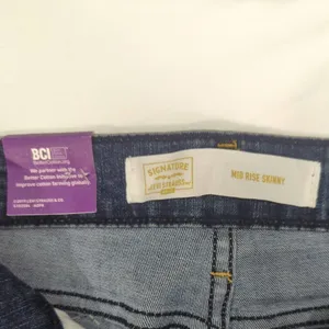 Signature By Levi's Strauss Women's Mid Rise Skinny Med Wash‎ Sz. 27 NWT thumbnail 8