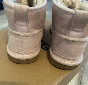 UGG Neumel Boots thumbnail 2