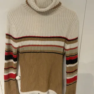 Elegant Striped Turtleneck Sweater - Cream, Tan, Red thumbnail 3