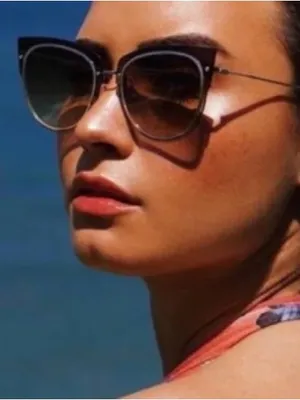 Diff X Demi Lovato Sunglasses thumbnail 1