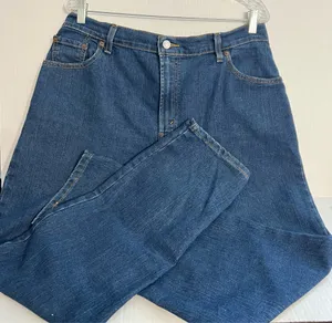 Levi’s 550 Classic Relaxed Tapered Ladies Jeans thumbnail 1