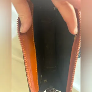 Vintage Dooney & Bourke Black & Brown Fold Over Leather Crossbody Shoulder Bag thumbnail 6