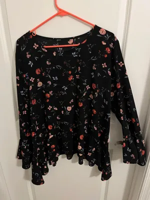 TJ Maxx Floral Blouse thumbnail 1