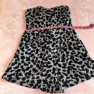 Express gray and black leopard print strapless romper size 0 ruffle detail thumbnail 9