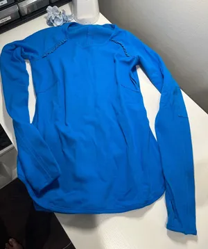 Lululemon Blue Ruffle Shoulder Long Sleeve Thumbhole Activewear Top Size 4 thumbnail 1