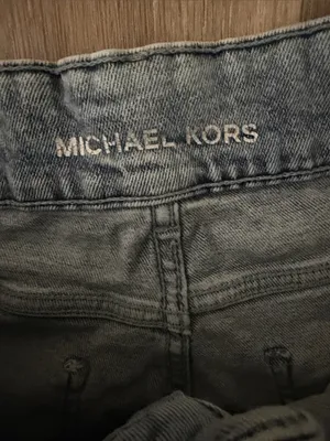 Michael Kors Relaxed Cropped Wide-Leg Jeans in Light Denim Wash thumbnail 2