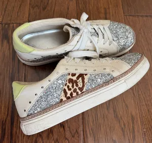 Crown vintage cheetah sparkle shoes Silver Size 8.5 thumbnail 1