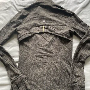 Lululemon Define Jacket in Brave Olive Size 4 thumbnail 15