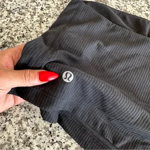 LULULEMON Ribbed Nulu Asymmetrical Yoga Tank Top in Black Sz. 10 thumbnail 9
