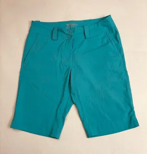 Nike Women’s golf Tour Performance sports shorts Bermuda resort wear size 4 thumbnail 1