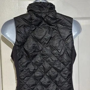 Lululemon Down For A Run Vest Black Slim-fit Goose Down 800 fill size‎ 4 thumbnail 6