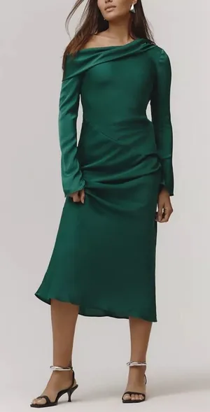 Nia Women’s Claire One Off Shoulder Emerald Green Long Sleeve Satin Midi Dress thumbnail 1