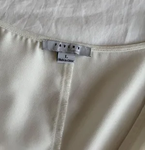 White top thumbnail 2