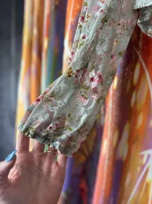 Lulu’s Floral Blouse ✨ thumbnail 4