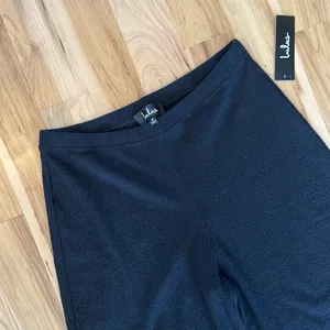 NWT Lulus Ribbed Cropped Flare Pant Black Medium thumbnail 2