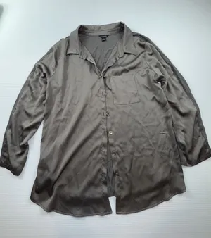 Ann Taylor Women's Gray Satin Essential Shirt Button Down‎ M thumbnail 1