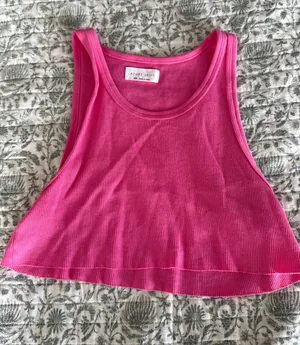 Aritzia cropped tank thumbnail 1